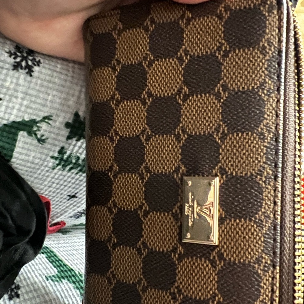 LV wallet